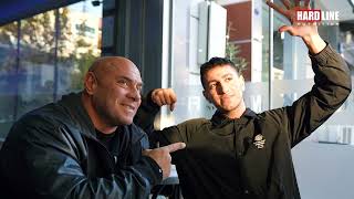 Serdar Aktolga - Sevenleri̇ Ayirmayin Dedi̇. İmza Gününde Sevenleri̇yle Buluştu.