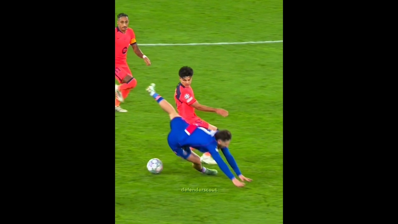 Khvicha vs Xavi Espart 💀