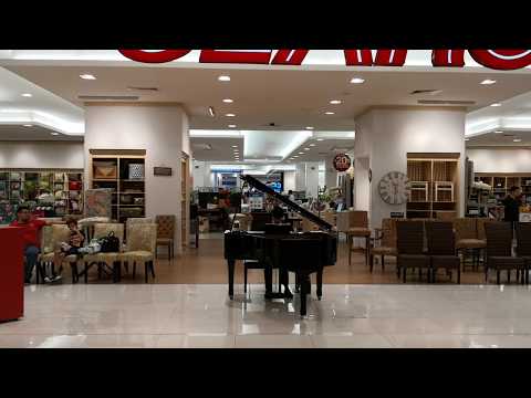 【メキシコ】デパート内のピアノ演奏