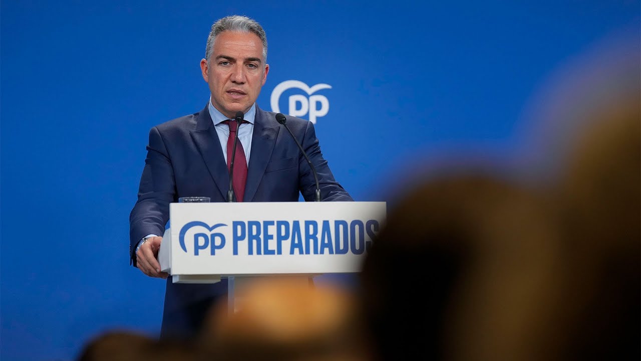 Elías Bendodo ofrece una rueda de prensa tras el Comite de Dirección ...