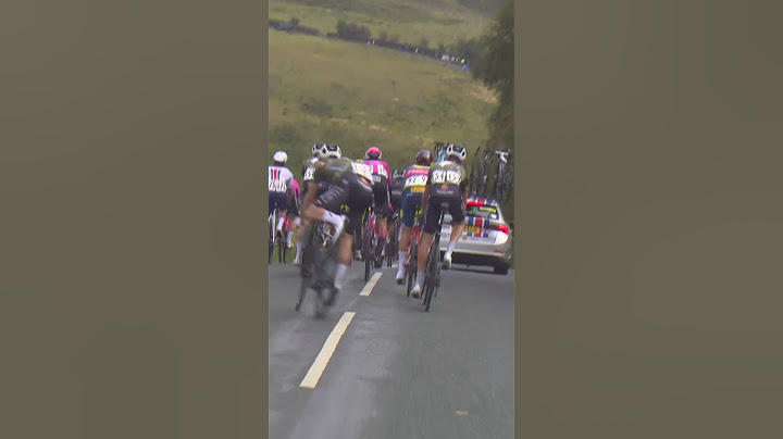 🙀 A Near Miss At The Tour Of Britain! 🙀 #cycling #globalcyclingnetwork #nearmiss