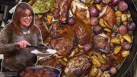 Rach Teaches Billy Porter How to Make Coq au Vin