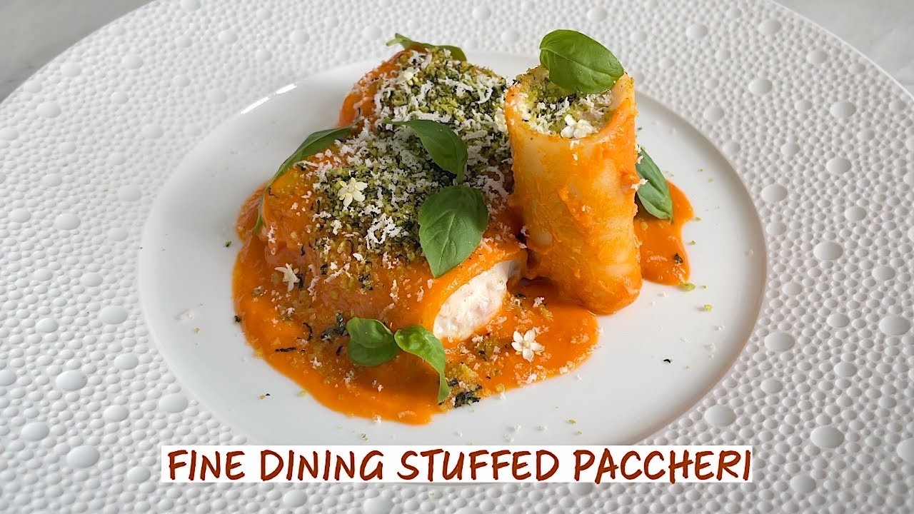 Фаршированные Паччери с рикоттой, прошутто, томатным соусом, крошками базилика и пармезаном-реджано