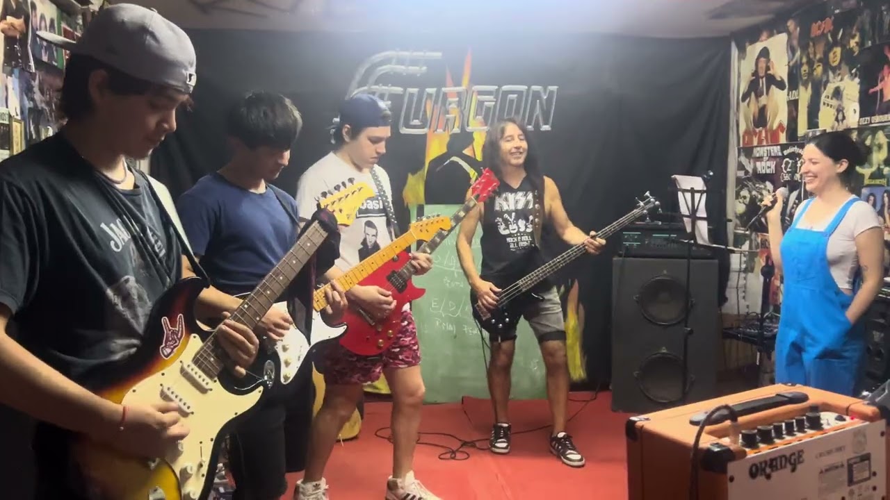 N.I.B - Black Sabbath - Grupo: “Aaron al Cuadrado” - Escuela Rebelde 