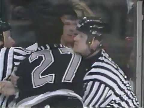 Todd Ewen vs Marc Potvin