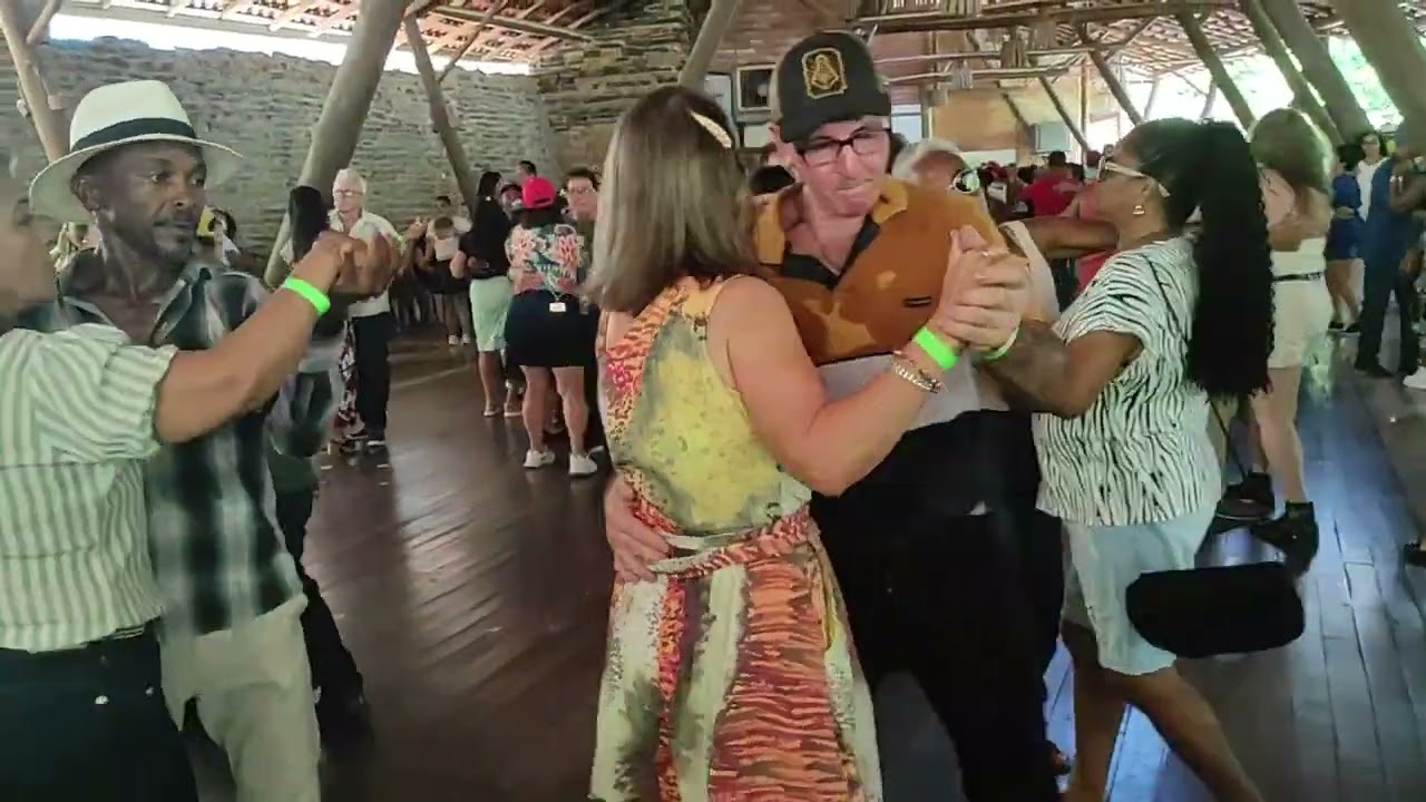 Clube do Zoca#Colatina#Dançarvanerão@forroserranooficial