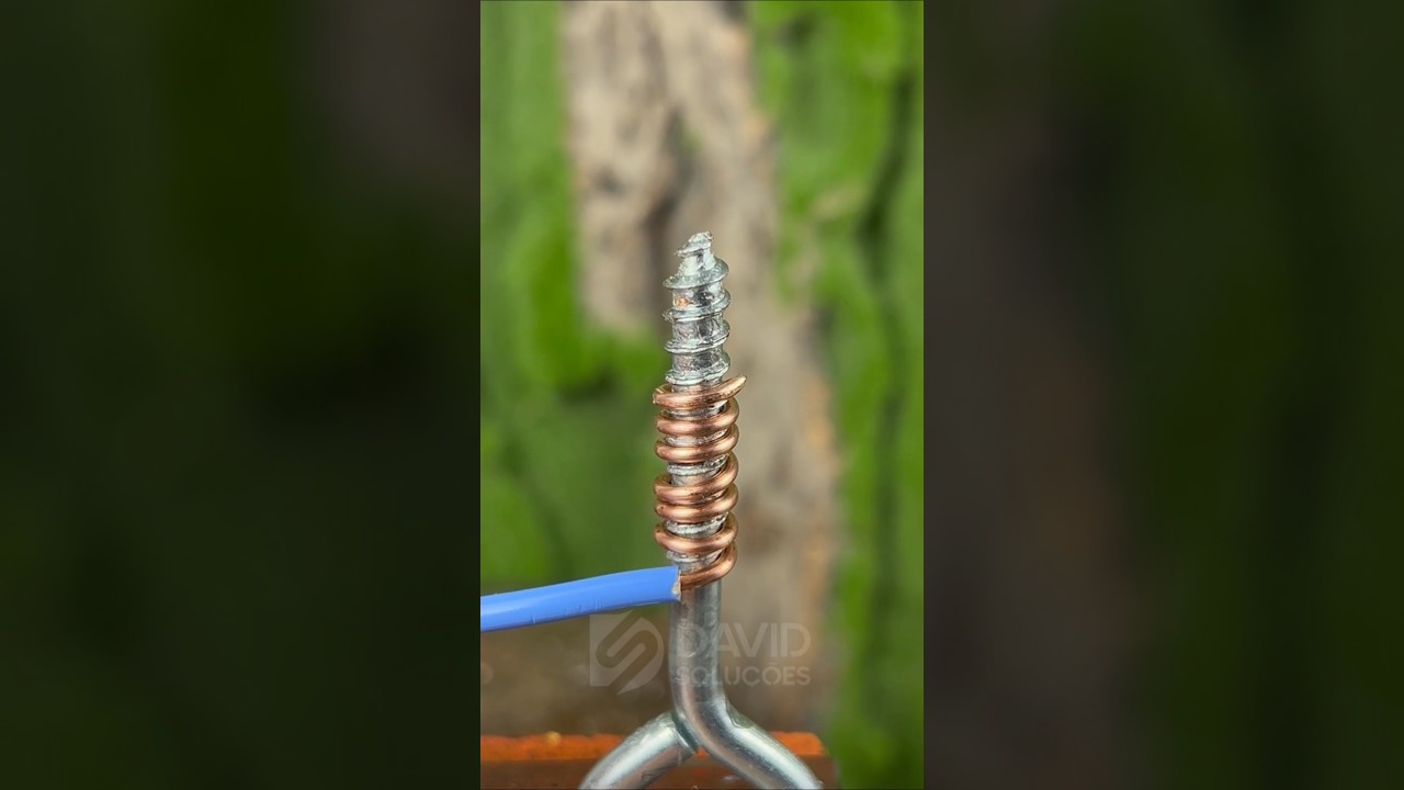 The Wire Trick That Fixes A Stripped Screw Hole #DIY #Tools #Tips
