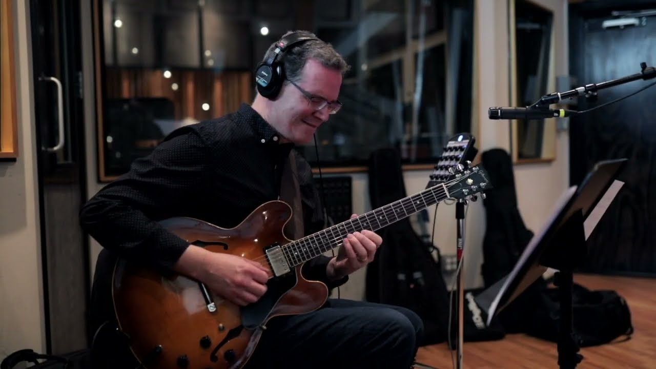 Pete McCann 'Without Question' adlı videoyu YouTube'da izle Pete McCann 'Without Question' adlı videoyu YouTube'da izle