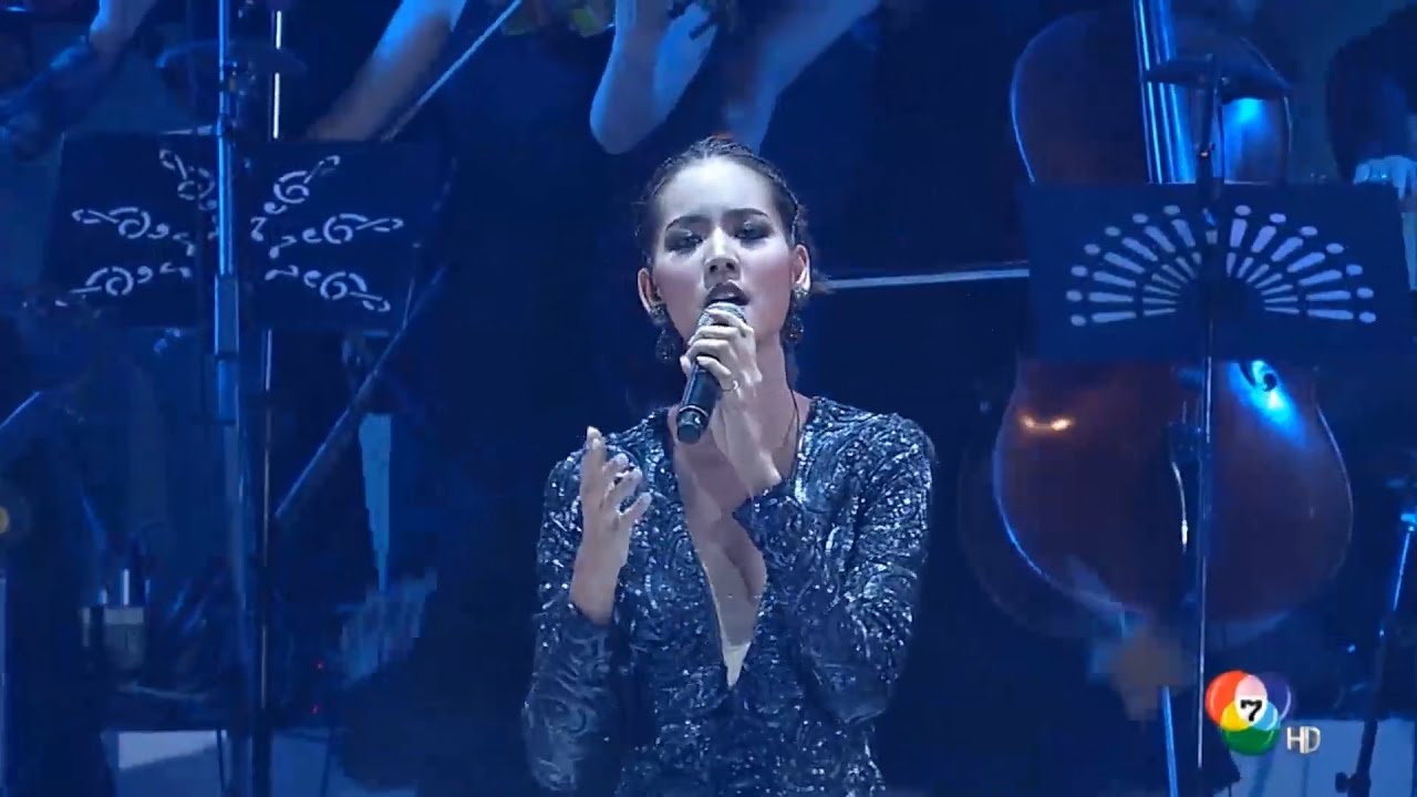 เพลง Young and Beautiful - โบว์ เมลดา [TSM 2016]