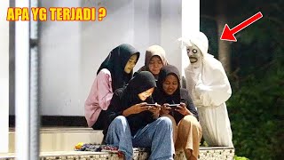 Cewek ketagihan FF bikin ngakak | Prank pocong terlucu 🤣