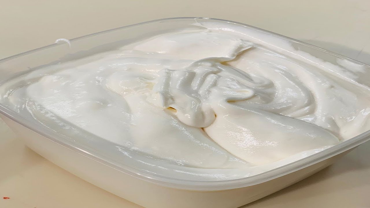 طريقة عمل الآيس كريم الاقتصادي | العزومة مع الشيف فاطمة أبو حاتي