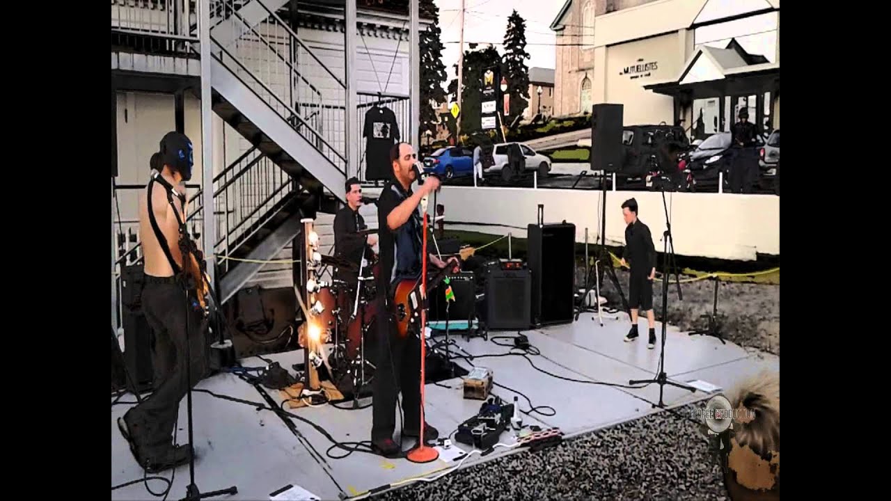 Watch Skull & Tones Boogie - C'est Plate on YouTube Watch Skull & Tones Boogie - C'est Plate on YouTube