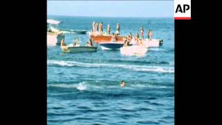 SYND 9 8 77 HIGHLIGHTS OF THE WATER SKIING TOURNAMENT IN BEIRUT