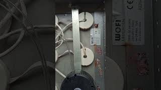 Разбираю потолочную люстру Добываю медные провода алюминий медные катушки радиодетали #shorts