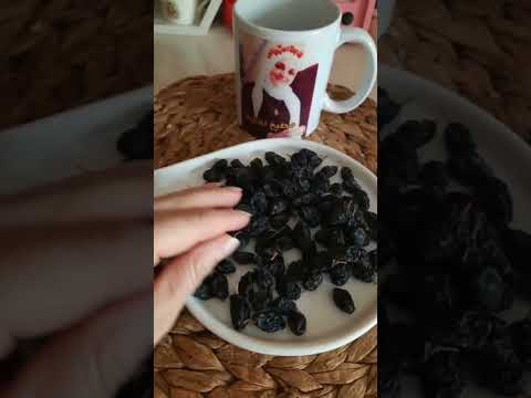 ماهي فوائد الزبيب على الريق