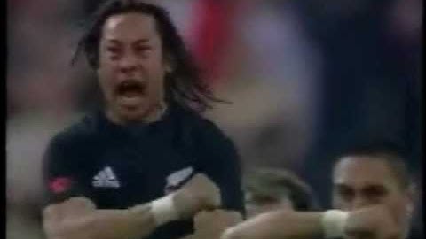 The Best Haka New Zealand vs France in Paris 2004