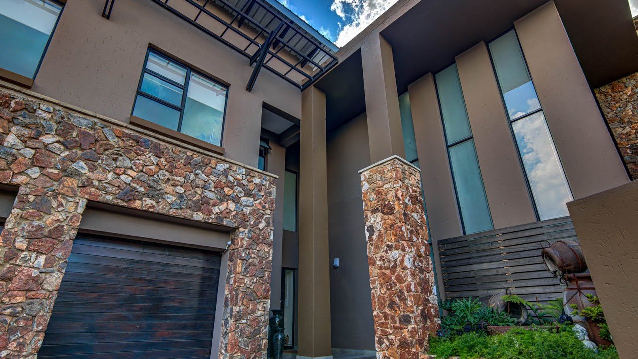 An amazing large family home in The Serengeti Golf Estate