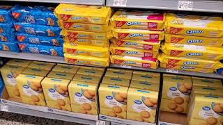 ASMR! "NEW AT WALMART COOKIES AISLE TOUR - WHAT'S NEW?" #amazing #Walmart #asmr #snacks 