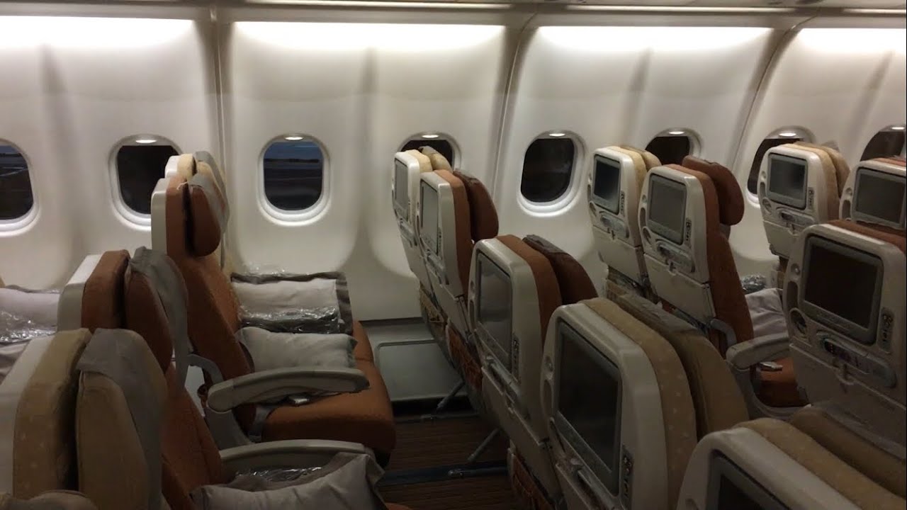 Singapore Airlines A330-300 (ECONOMY CLASS) | Singapore - Osaka