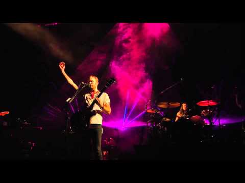 Kings Of Leon - Dancing On My Own (Robyn Cover - Live at Lollapalooza 2014)