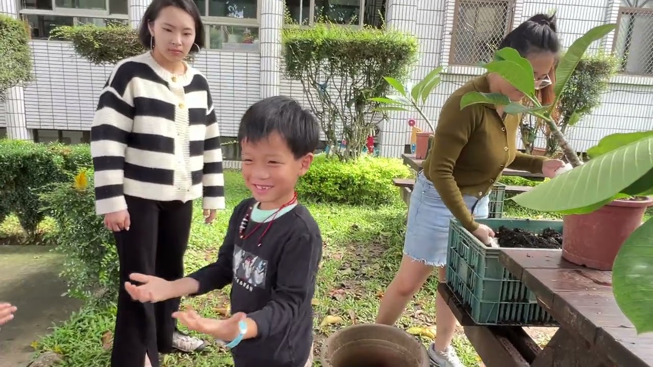 114年學年度沉靜式客語 高飛A班 帶班老師:張舒涵 1月 活動名稱: 一起來種雞卵花片長:06分45秒