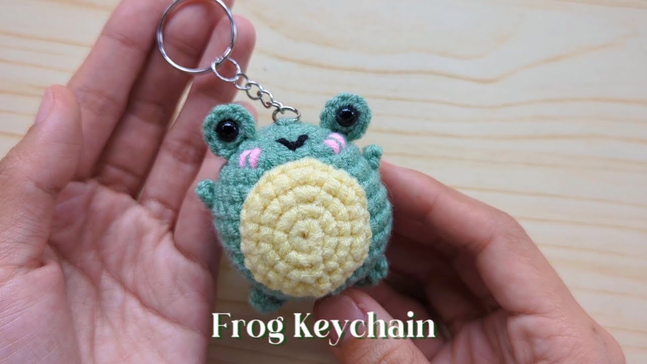 Crochet Frog Keychain, Easy Pattern