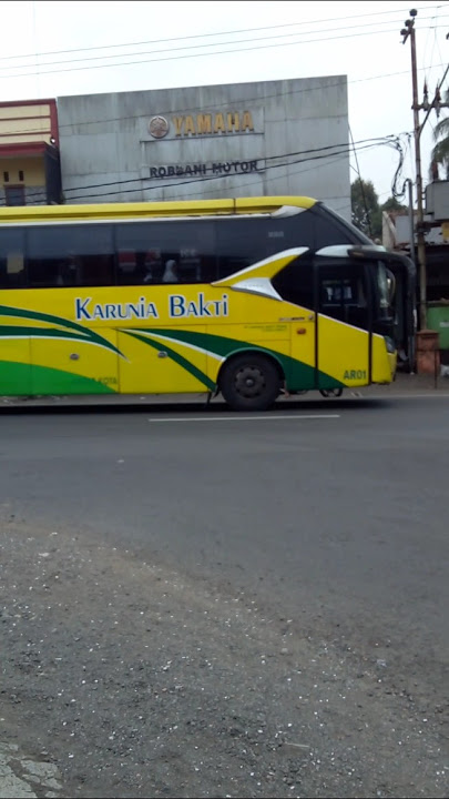 Bis 'KARUNIA BAKTI', penguasa jalur Jakarta-Singaparna.