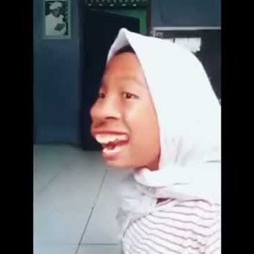 Iseng bikin video, anak gigi tonggos ini malah terkenal