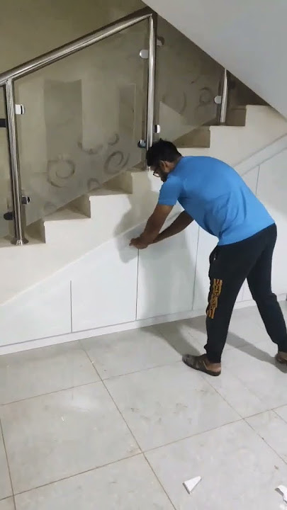 lemari pakaian di bawah tangga #penyimpanan sepatu#desain interior