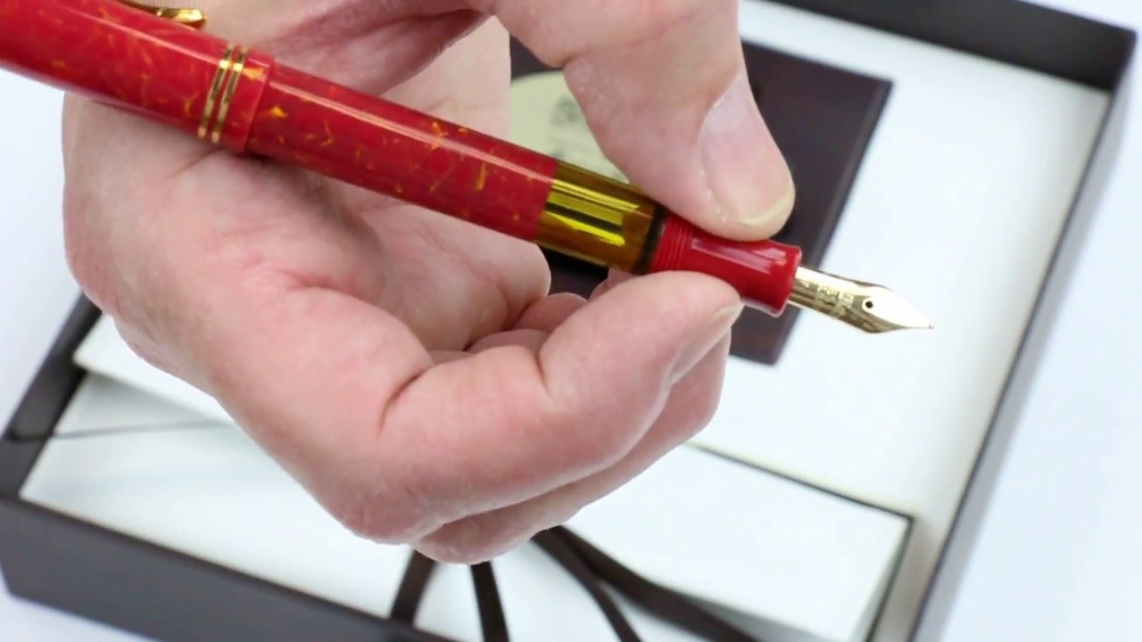 Het kantoor Ja niet verwant Pelikan M101N Bright Red Fountain Pens