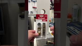 Common problem for a sticky door #locksmith #latch #fixit ##kwikset