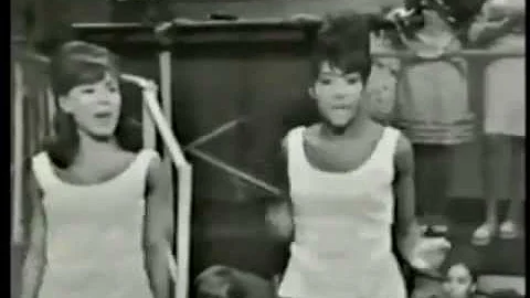 MUSIC OF THE SIXTIES   The Girl Groups (Martha,Cry...