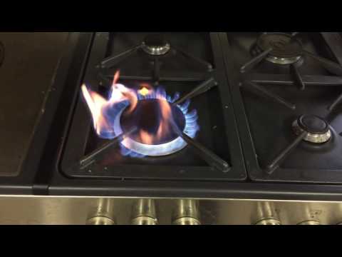 Vidéo: Cuisinière à gaz à deux brûleurs : règles de sélection