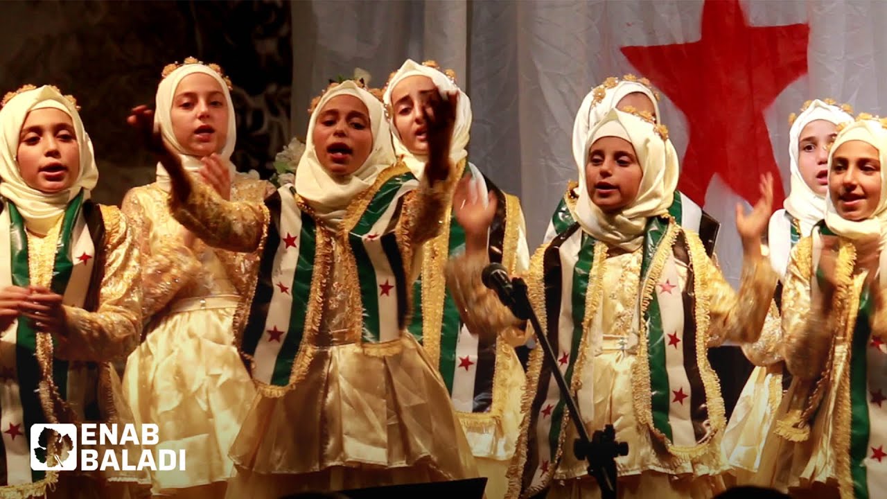 ”كورال حلم“.. فرقة من أطفال المخيمات تقيم حفلا في ريف حلب