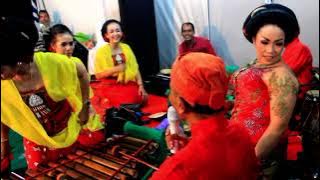 Lengger Banyumasan KEMBANG GLEPANG Lanjut CAPING GUNUNG