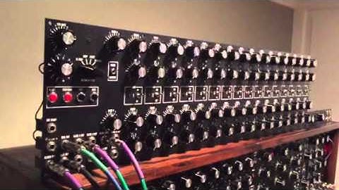 MFOS analogue sequencer MOTM format