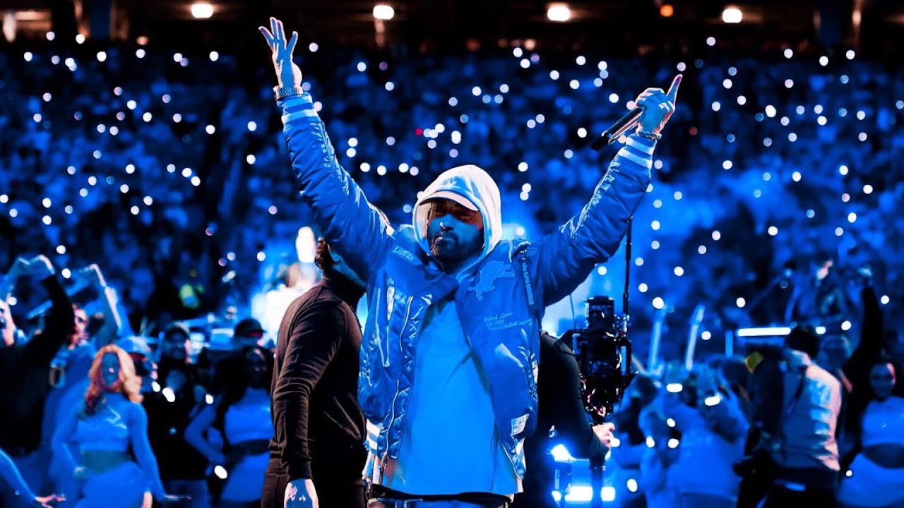 Backstage: Eminem’s Epic Walk Off the Ford Field Stage