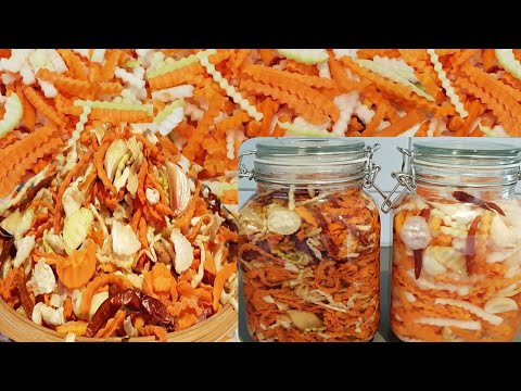 วีดีโอ: วิธีทำมะเขือม่วงดองกับแครอทและกระเทียม
