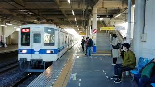東武野田線 8000系 逆井駅を通過する 急行柏行き