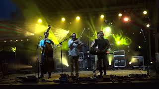 Light And Love  - Infamous StringDusters, B-Chord Brew, Round Hill, Va 5-21-22