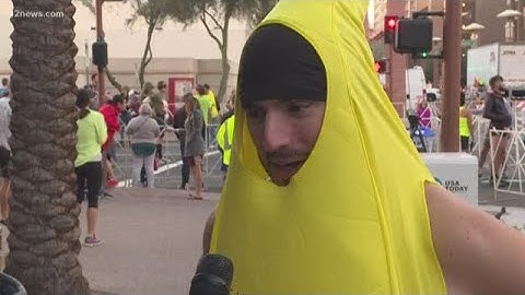 Man in banana suit sets wild world record during Rock 