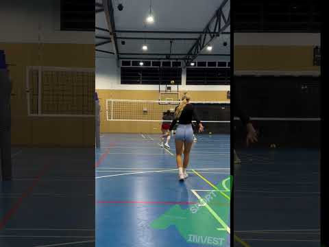 Grace and Power: Beautiful Girl Training in Classic Volleyball #sportinvest #womeninsports