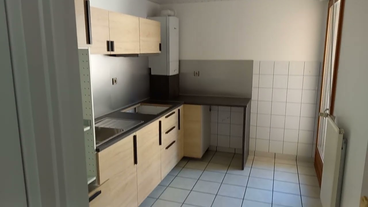 25 place de la république, 42170 St-Just St-Rambert