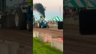 Ford 8000 tractor pulling 10,000 lbs 18mph class tractorpull
