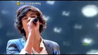 One Direction ~ What Makes You Beautiful (Live on BBC Children In Need 2011) chords