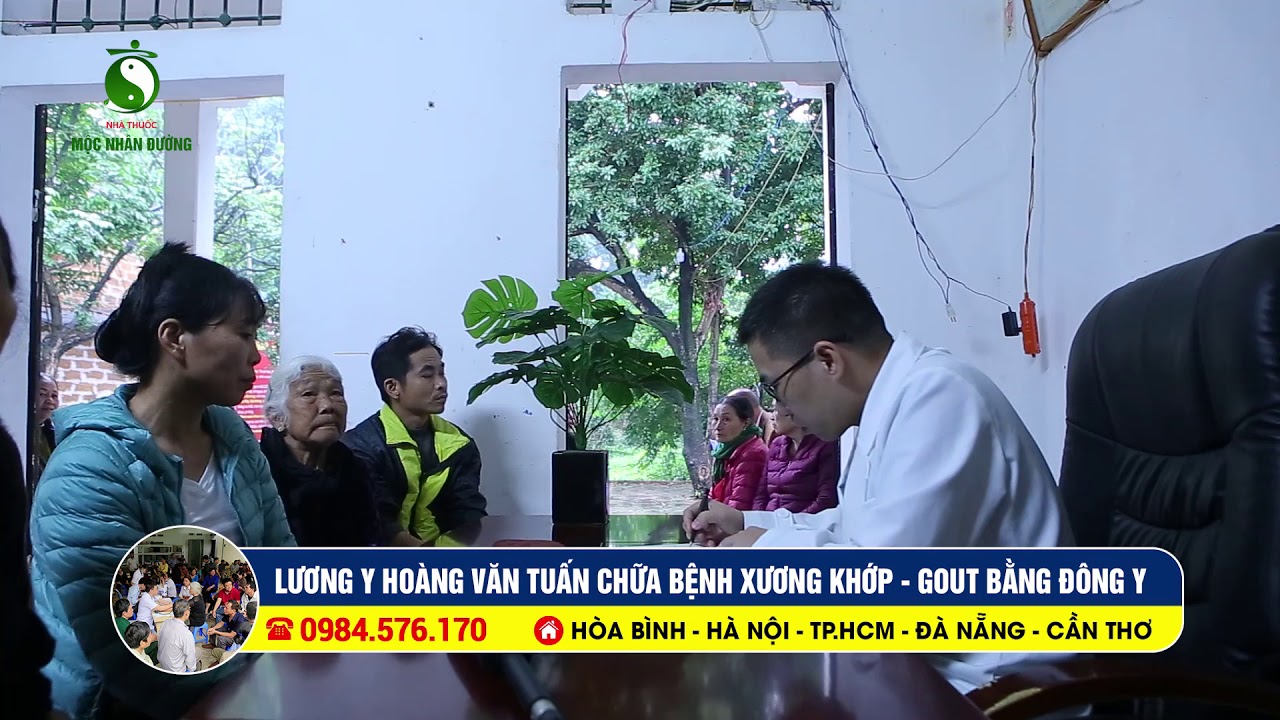 lương y Tuấn khám và điều trj cho bệnh nhân bị đau lưng chèn dây thần ...