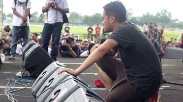 Alone At Last   JakCloth 2013   B O A 2013  YAS BUDAYA LAST SHOW Official Video