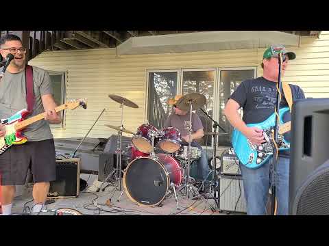 Tall Weeds and Rust - When I Come Around (Green Day Cover)