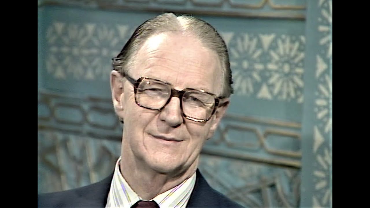 التسجيل النادر المفقود منذ 33 عامًا لإسلام العالم آرثر إليسون بسبب آية قرآنية في فيلم جديد