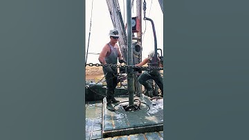 Rig Hole Tipping Drill Pipe #rig #Hole #drill #oil #tripping